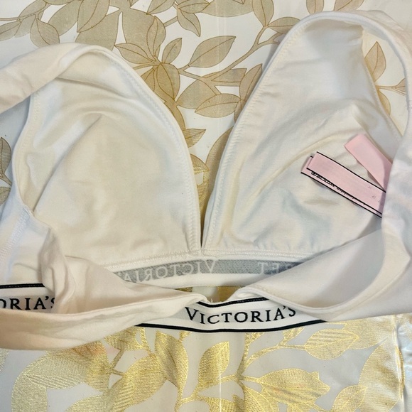 Victoria Secret Cotton Logo Plunge Bralette Bra White Sz XS A70 AA75 B70 - Picture 4 of 7